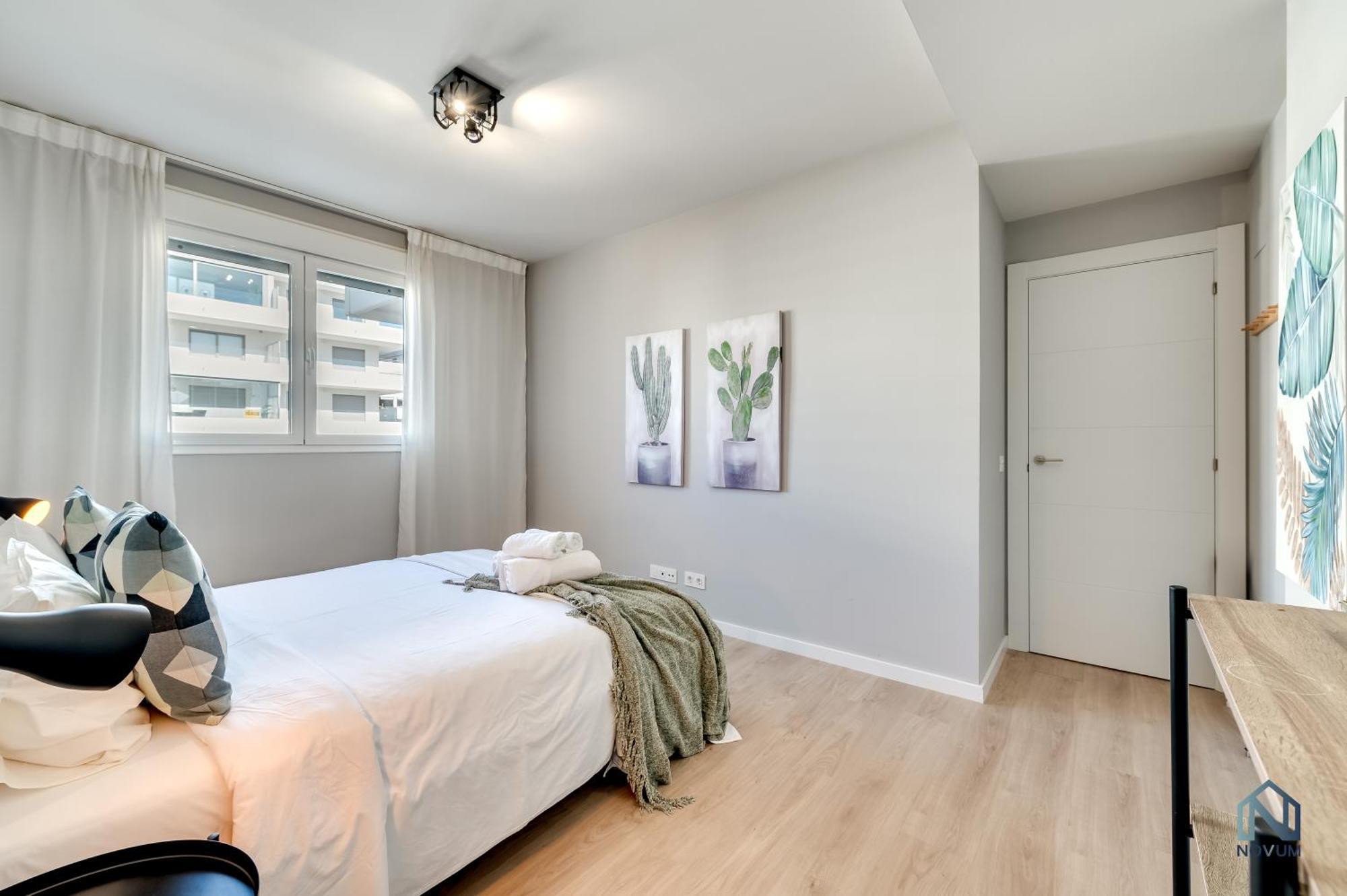 Newly Built 3 Bdrm Modern W Gym, Pool, & Views Appartement Marbellac