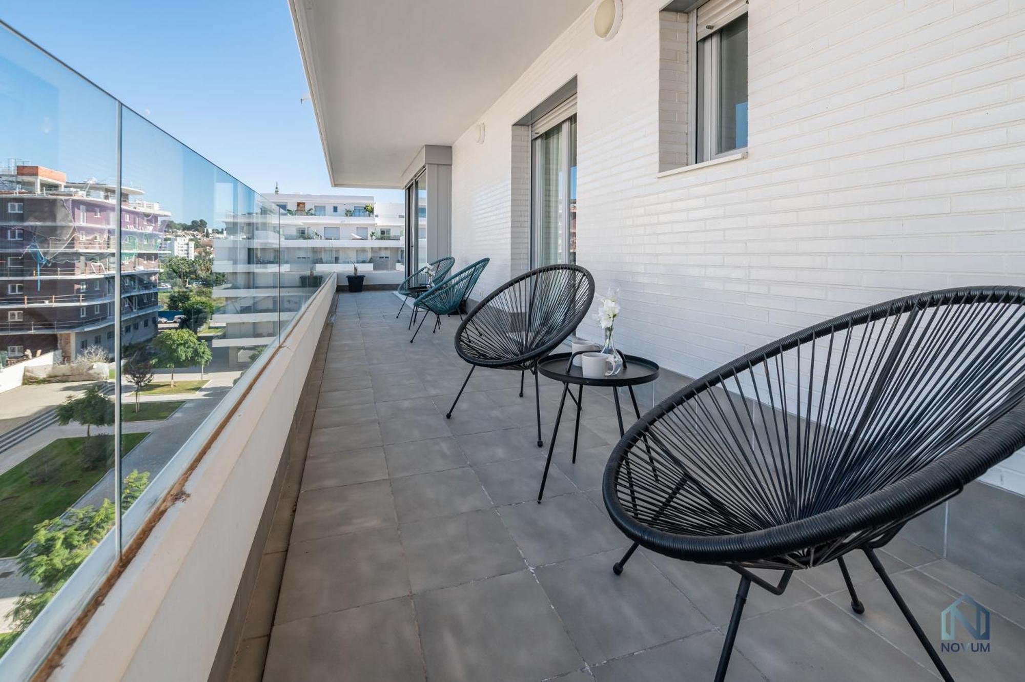 Newly Built 3 Bdrm Modern W Gym, Pool, & Views Appartement Marbellac